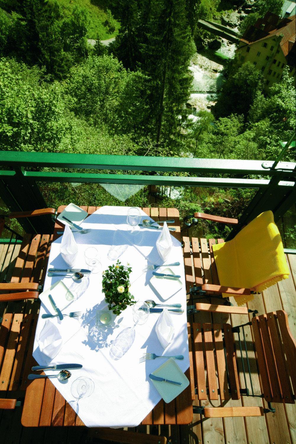 Solitude Hotel 4*